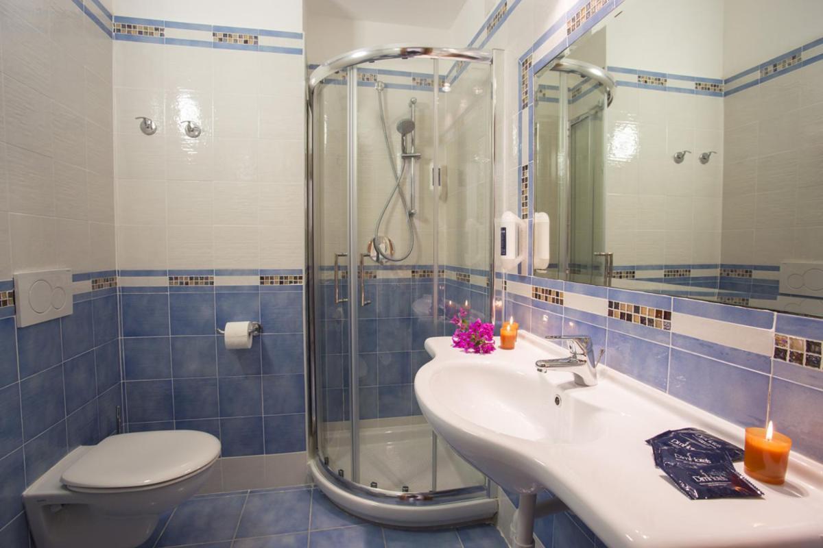 Hotel Terme Tirrenia Ischia Buitenkant foto