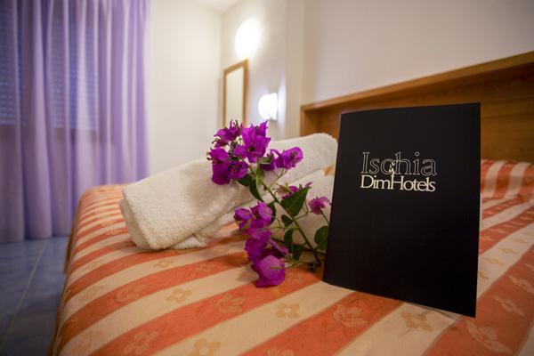 Hotel Terme Tirrenia Ischia Buitenkant foto