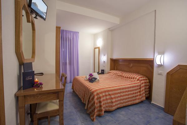 Hotel Terme Tirrenia Ischia Buitenkant foto