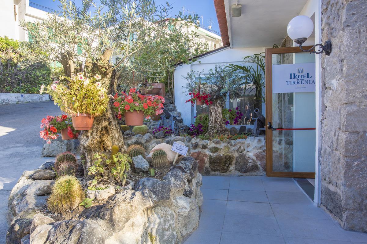 Hotel Terme Tirrenia Ischia Buitenkant foto